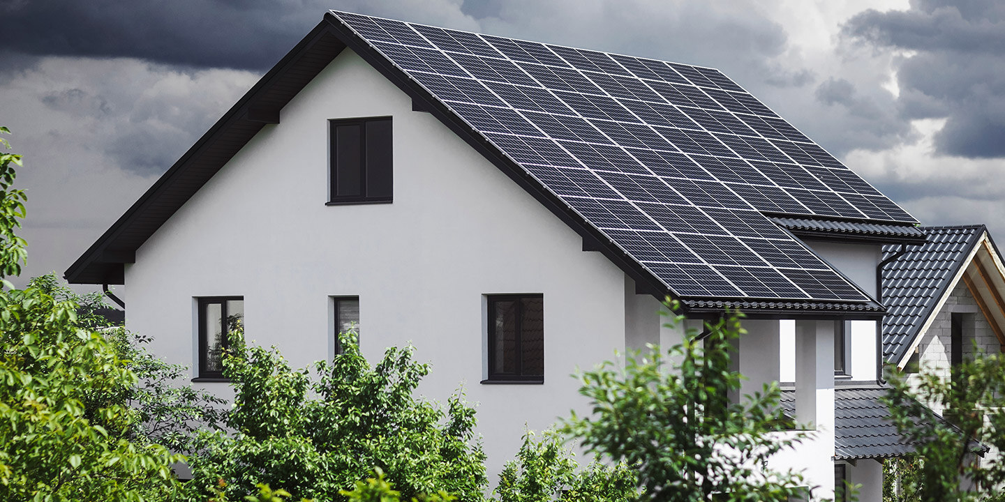 Faktencheck: Solarstrom bei bewölktem Himmel